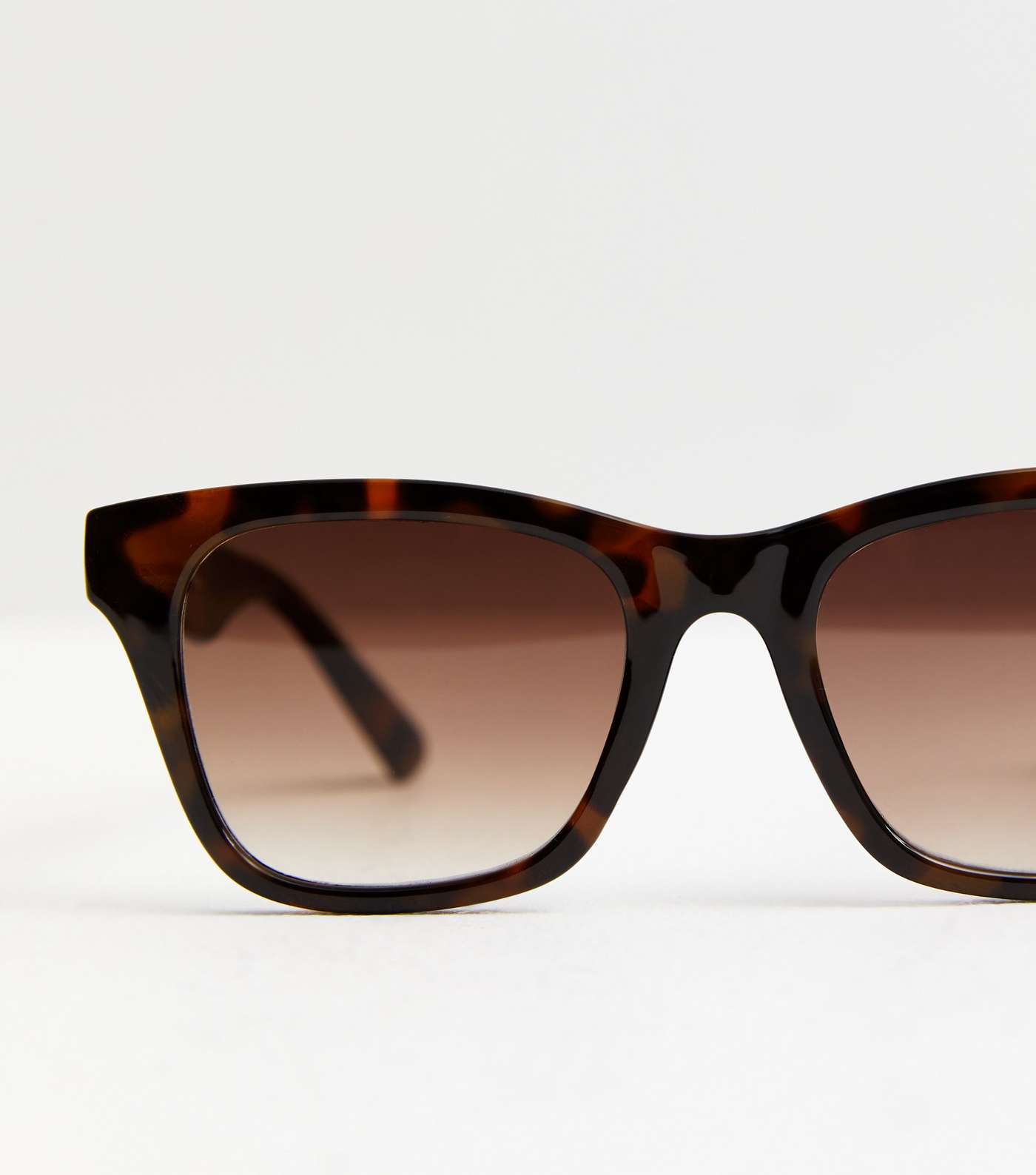 Dark Brown Retro Square Sunglasses Image 3
