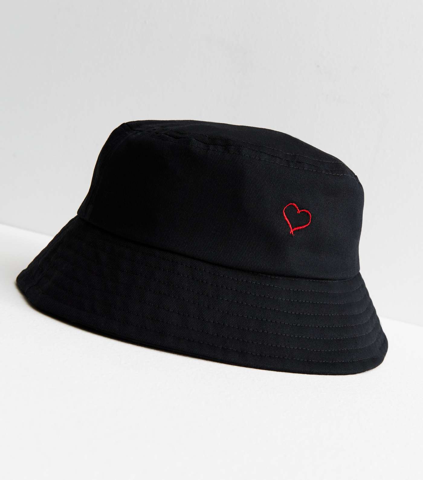 Girls Black Embroidered Heart Bucket Hat Image 2