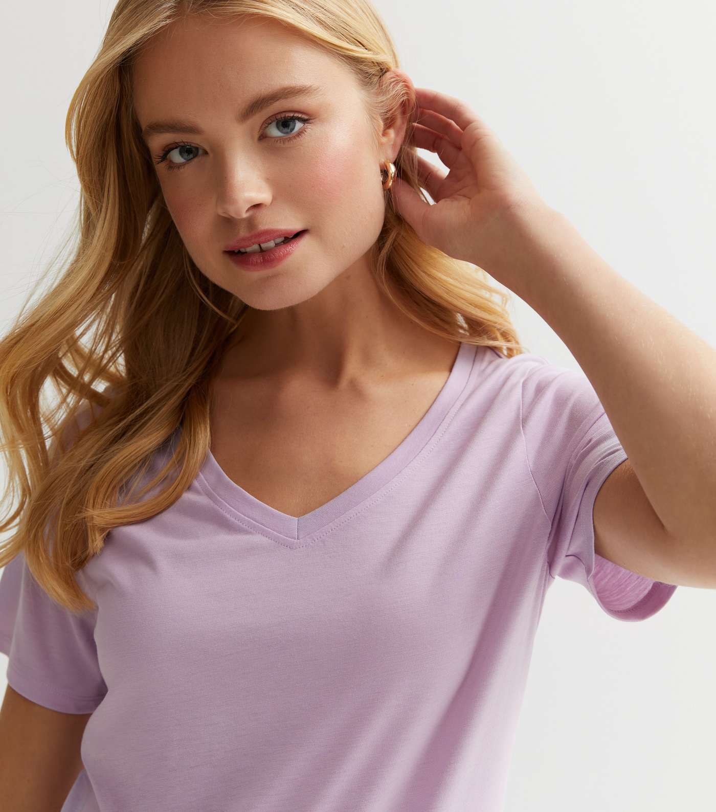Lilac V Neck T-Shirt Image 2