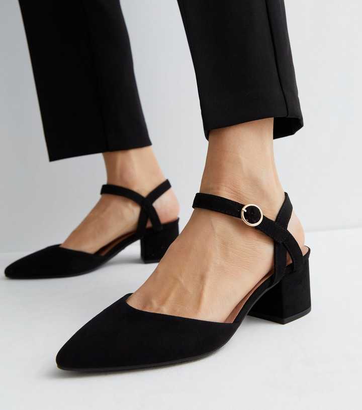 Black Court Shoe, Shoes