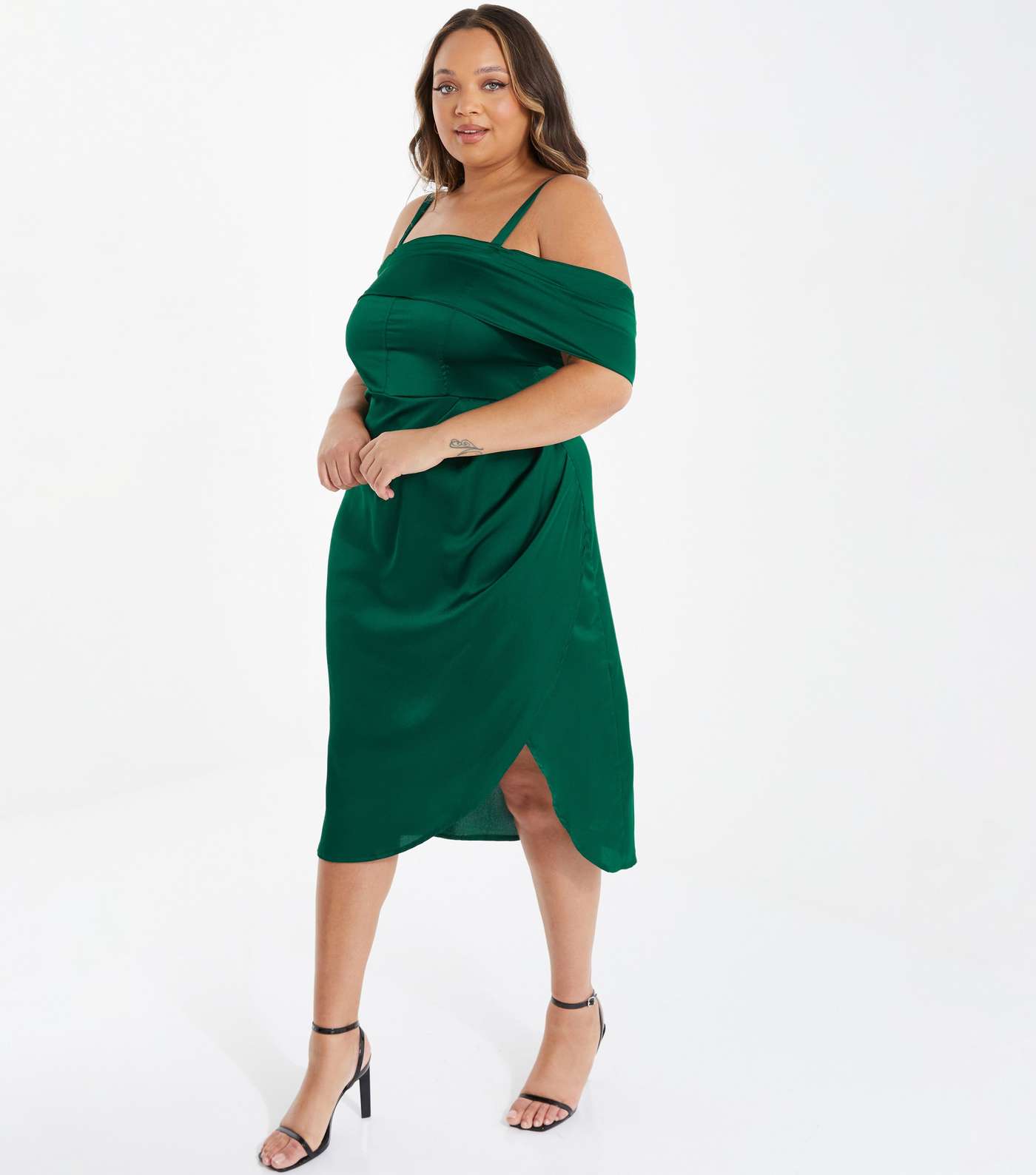 QUIZ Curves Dark Green Satin Strappy Cold Shoulder Midi Dress Image 2