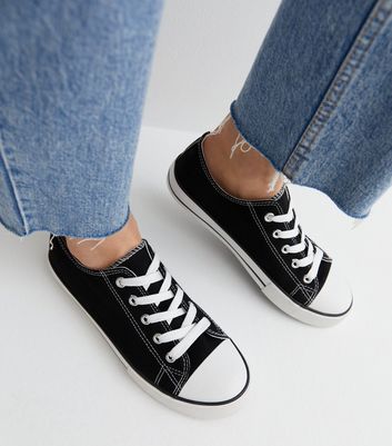 Wide Fit Black Canvas Stripe Lace Up Trainers New Look