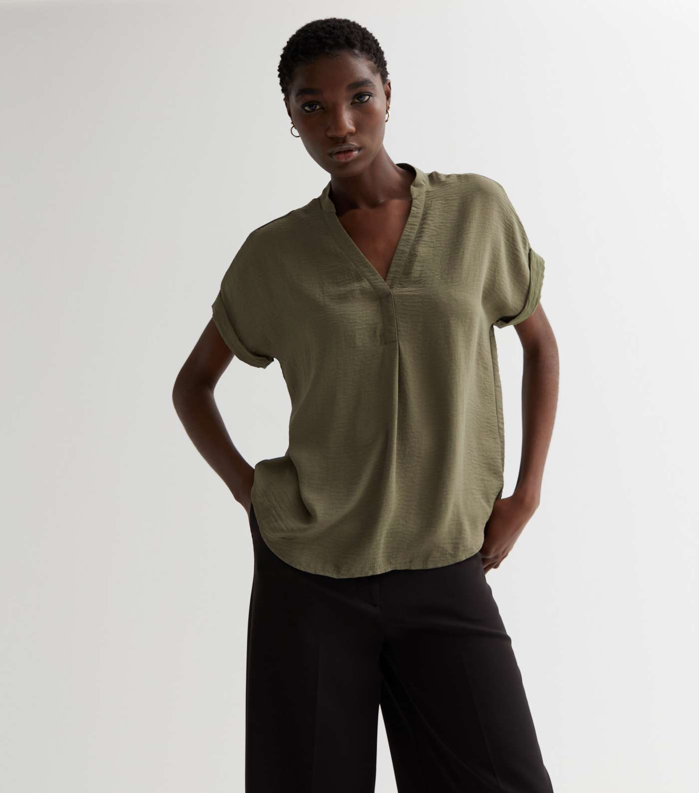Olive Roll Sleeve Overhead Shirt Image 2