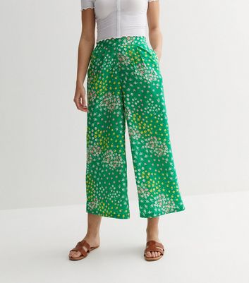 Green Floral Wide Leg Crop Trousers New Look