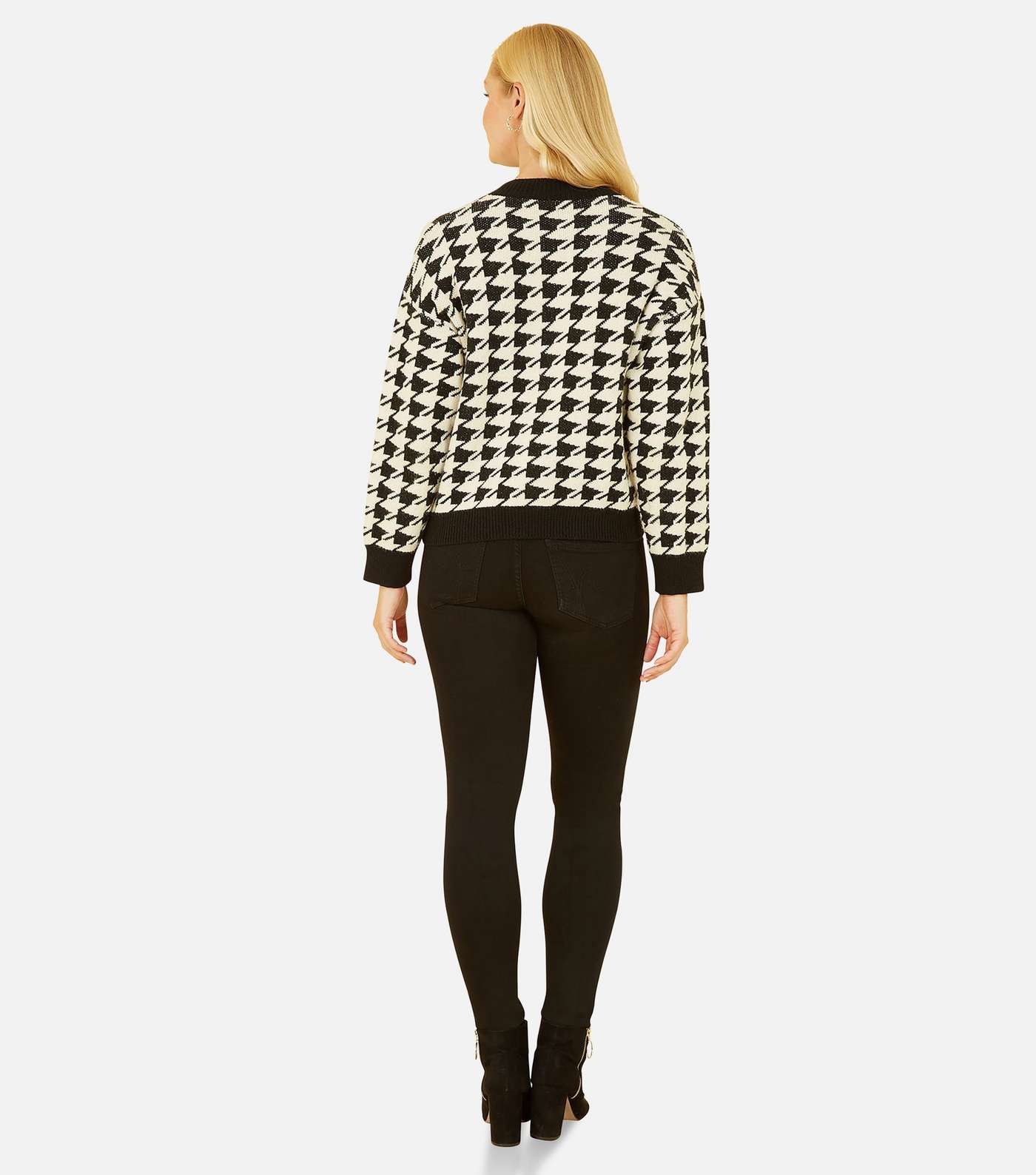 Yumi Black Dogtooth Knit Button Front Cardigan Image 3