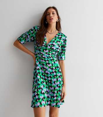 Influence Green Geometric V Neck Short Sleeve Mini Dress