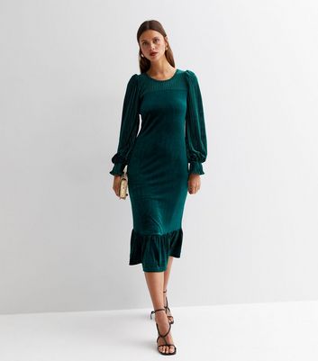 New look hotsell green velvet dress