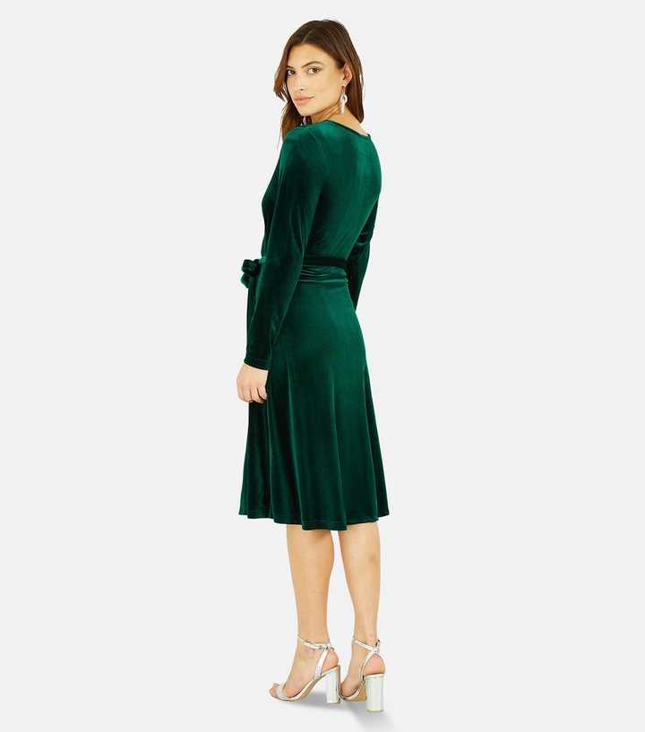 Yumi Green Velvet V Neck Long Sleeve Midi Wrap Dress