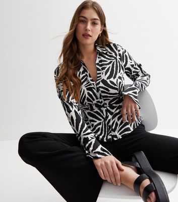 Black Geometric Satin Bell Sleeve Peplum Shirt