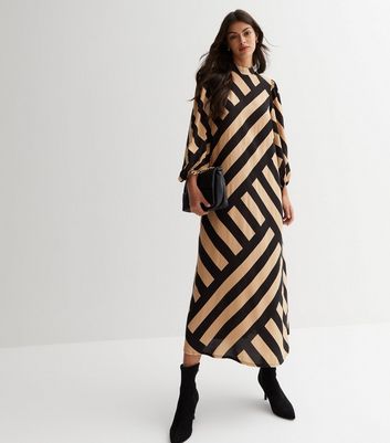 Women's Maternity Striped 3/4 Sleeved Midi Dress | Boohoo UK