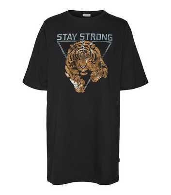 Noisy May Black Tiger Print Stay Strong Logo Long Hem T-Shirt