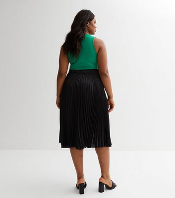 Plus size shop pleated black skirt