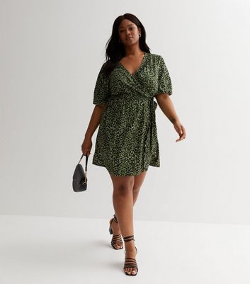 Curves Green Animal Print Puff Sleeve Mini Wrap Dress
