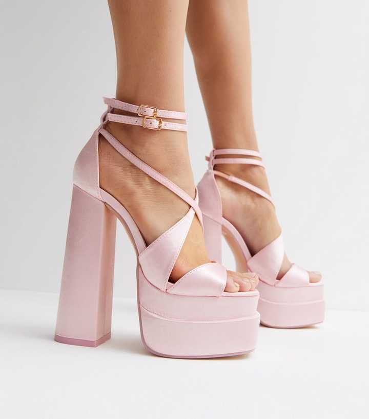 https://media2.newlookassets.com/i/newlook/859549870/womens/footwear/shoes/occasion-shoes/public-desire-pink-double-platform-block-heel-sandals.jpg?strip=true&qlt=50&w=720