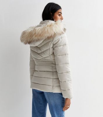 Cream puffer jacket with fur online hood