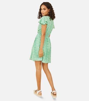 Mela Green Ditsy Floral Mini Wrap Dress New Look