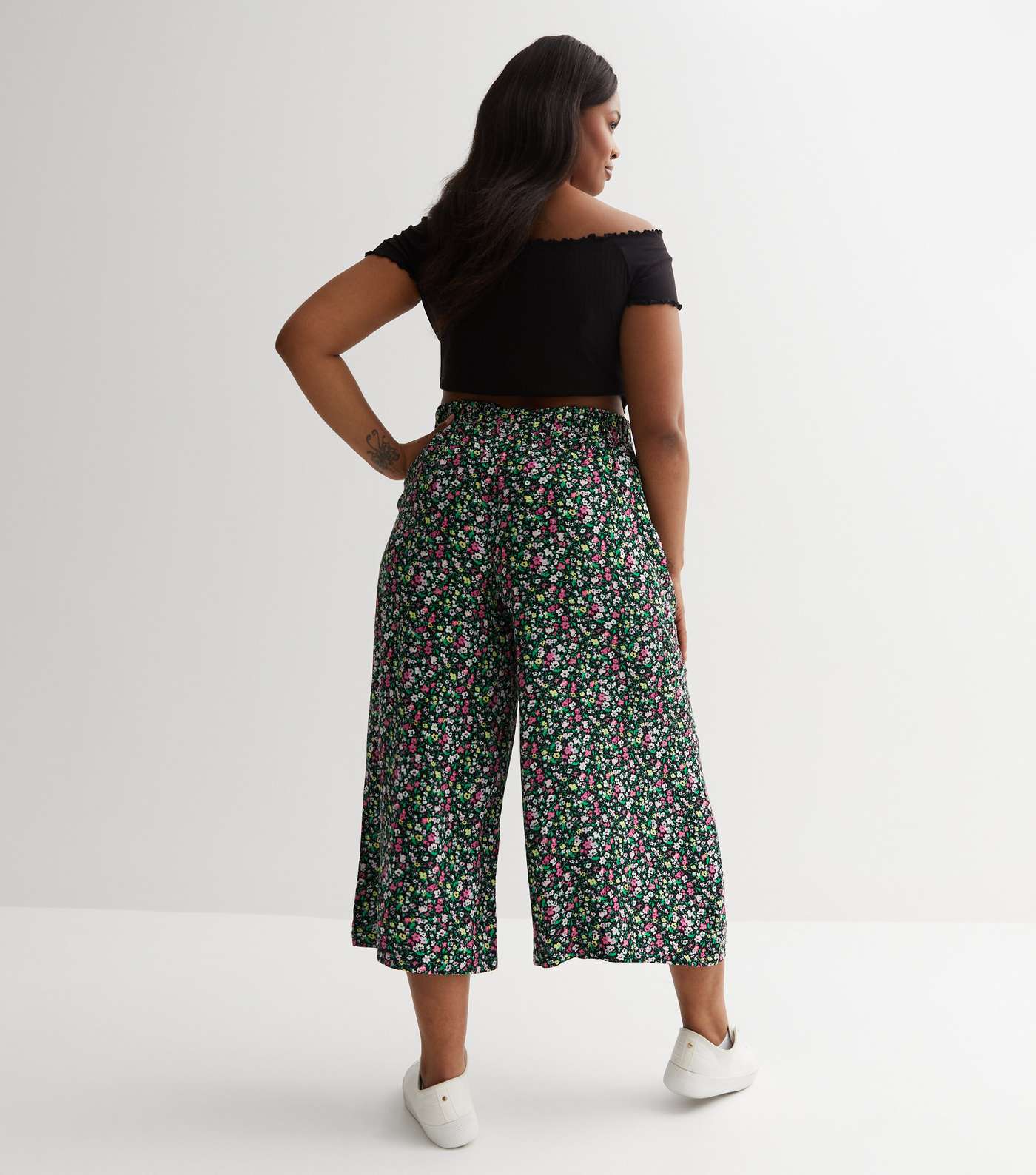 Black Ditsy Floral Wide Leg Crop Trousers Image 6