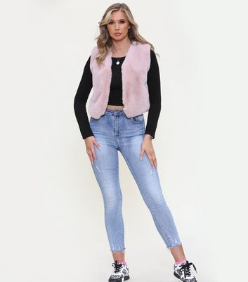 JUSTYOUROUTFIT Pink Faux Fur Crop Gilet
