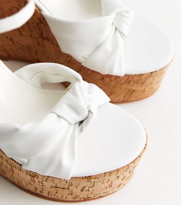 White wedges 2025 with bow