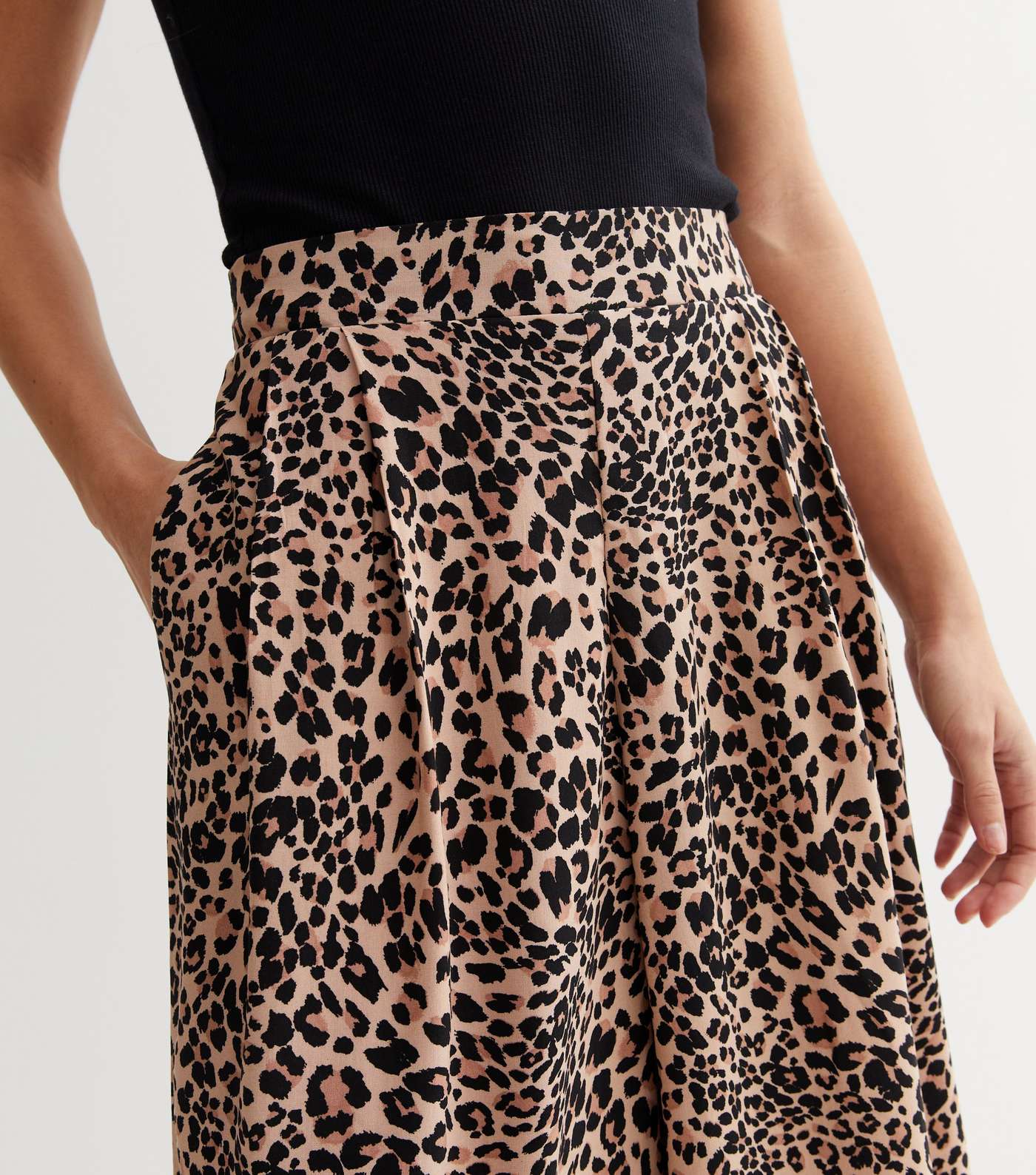 Brown Leopard Print High Waist Crop Trousers Image 2