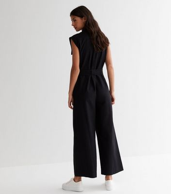 black-sleeveless-belted-