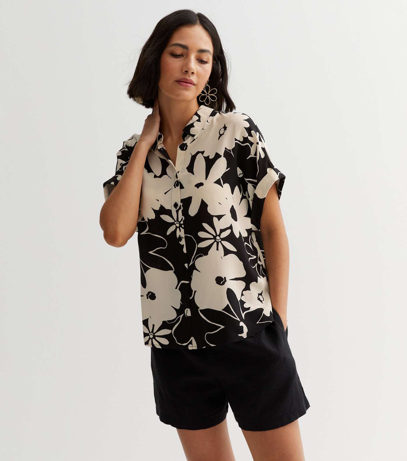 Black Floral Short Sleeve Shirt Image 5