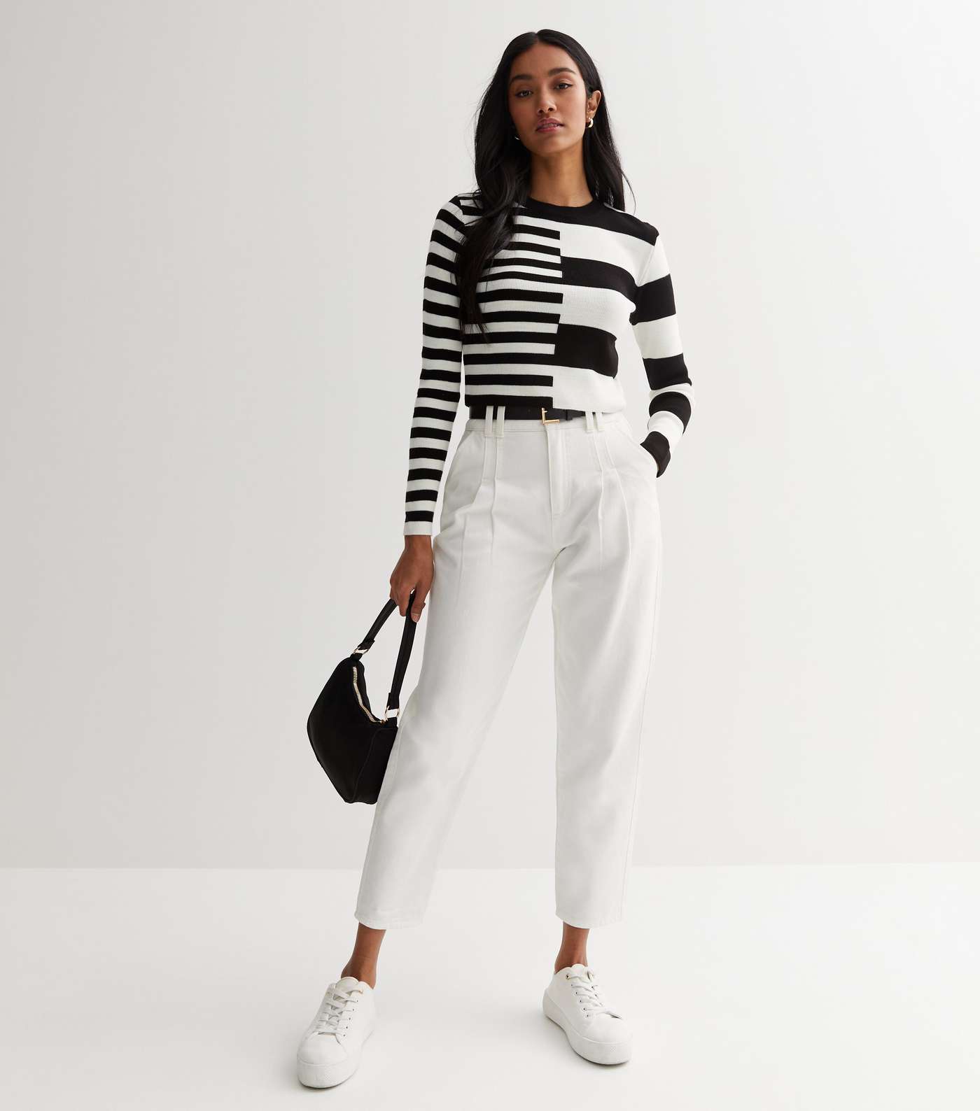 White Abstract Stripe Knit Crop Jumper Image 3