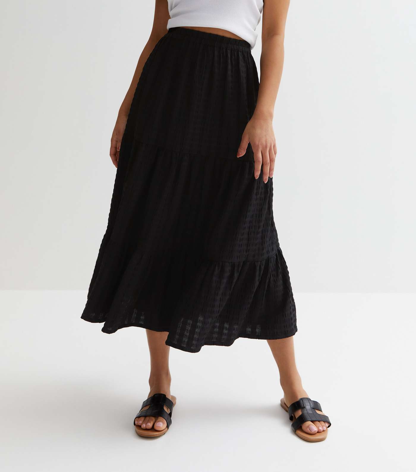 Petite Black Textured Tiered Midi Skirt Image 2