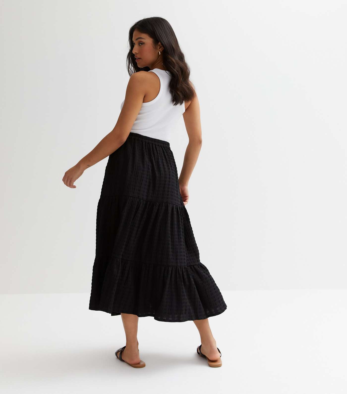 Petite Black Textured Tiered Midi Skirt Image 4