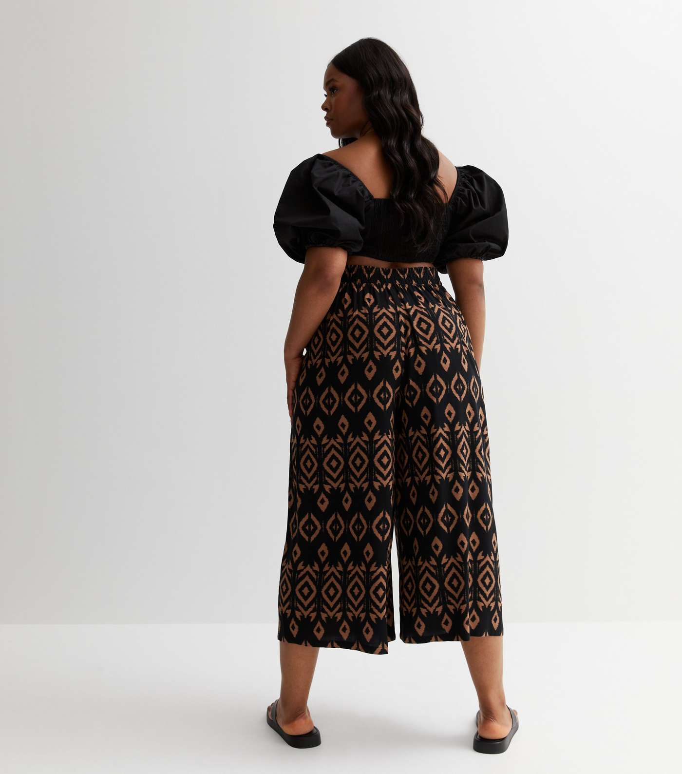 Curves Black Abstract Crop Trousers Image 4