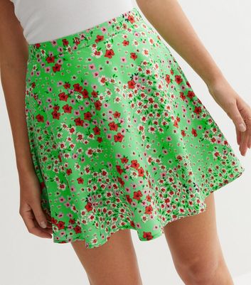 Floaty floral mini skirt hotsell