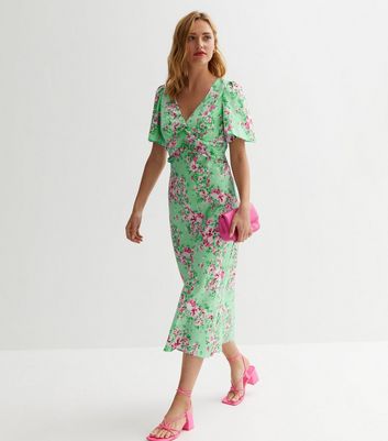 Green Floral V Neck Frill Sleeve Midaxi Dress New Look