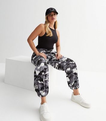 BDG Camouflage Extreme Pocket Cargo Pants | Urban Outfitters UK
