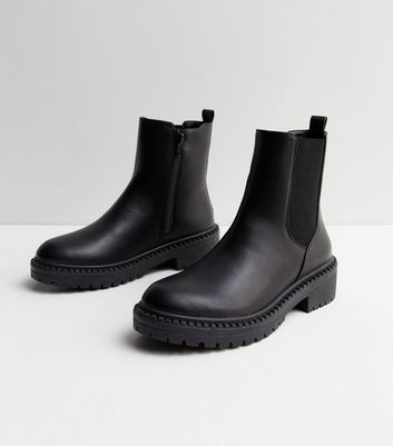 Black chunky 2025 chelsea boots