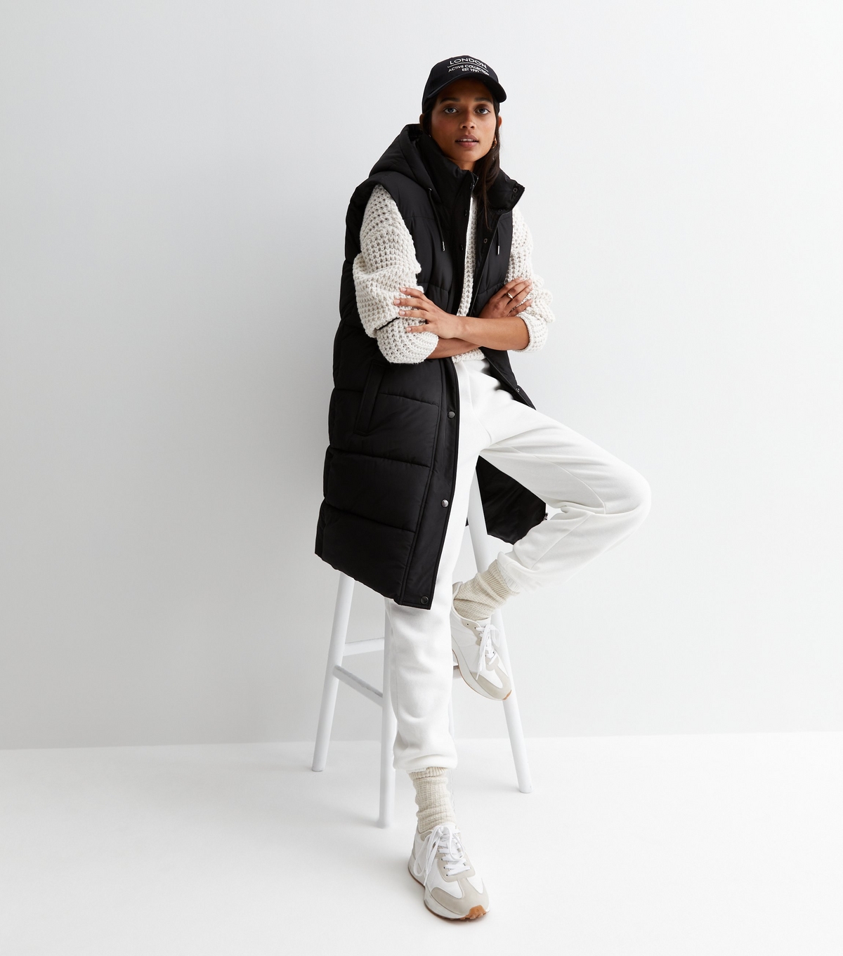 Women's Black Long Hooded Puffer Gilet New Look