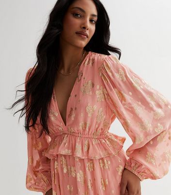 Pink floaty shop dress with sleeves