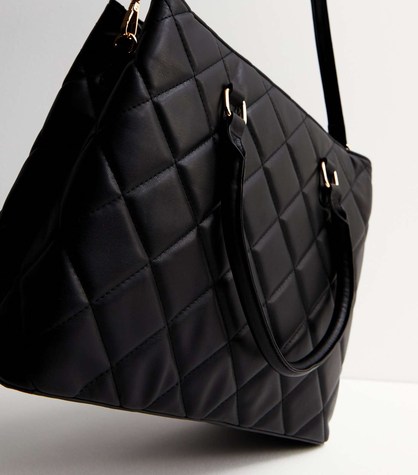 Black Diamond Quilted Laptop Tote Bag Image 4