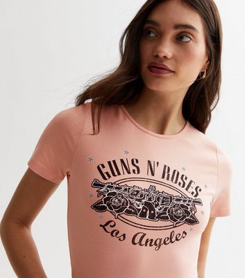 Pink guns store n roses shirt