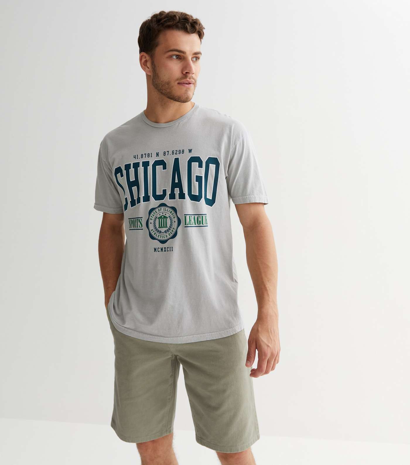 Pale Grey Chicago Logo T-Shirt Image 2