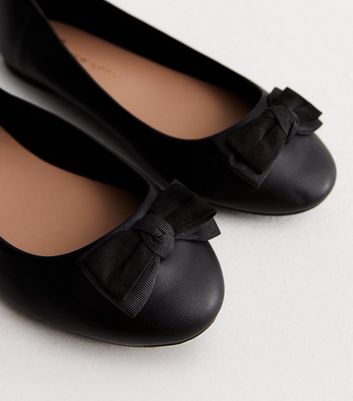 Toms black sale leather rose bow