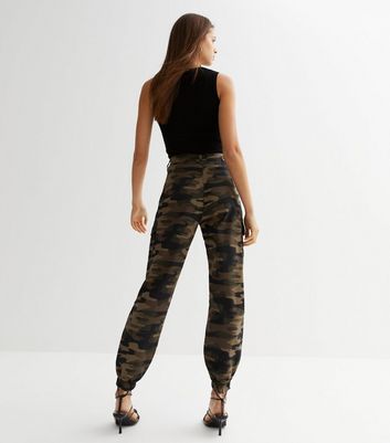 Amazon.com: Camo Cargo Pants for Women Camouflage Trousers High Waist  Casual Loose Trousers with Pockets Jogger (Red, M) : Sports & Outdoors