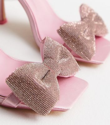 Light pink 2024 sparkly heels