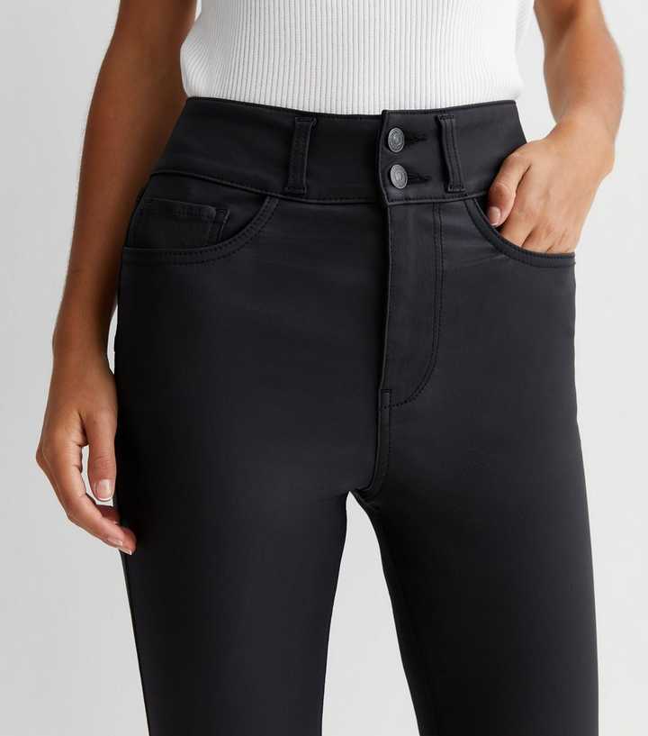 High waist jeans by New Look, black body i lace bra – Fashion blog