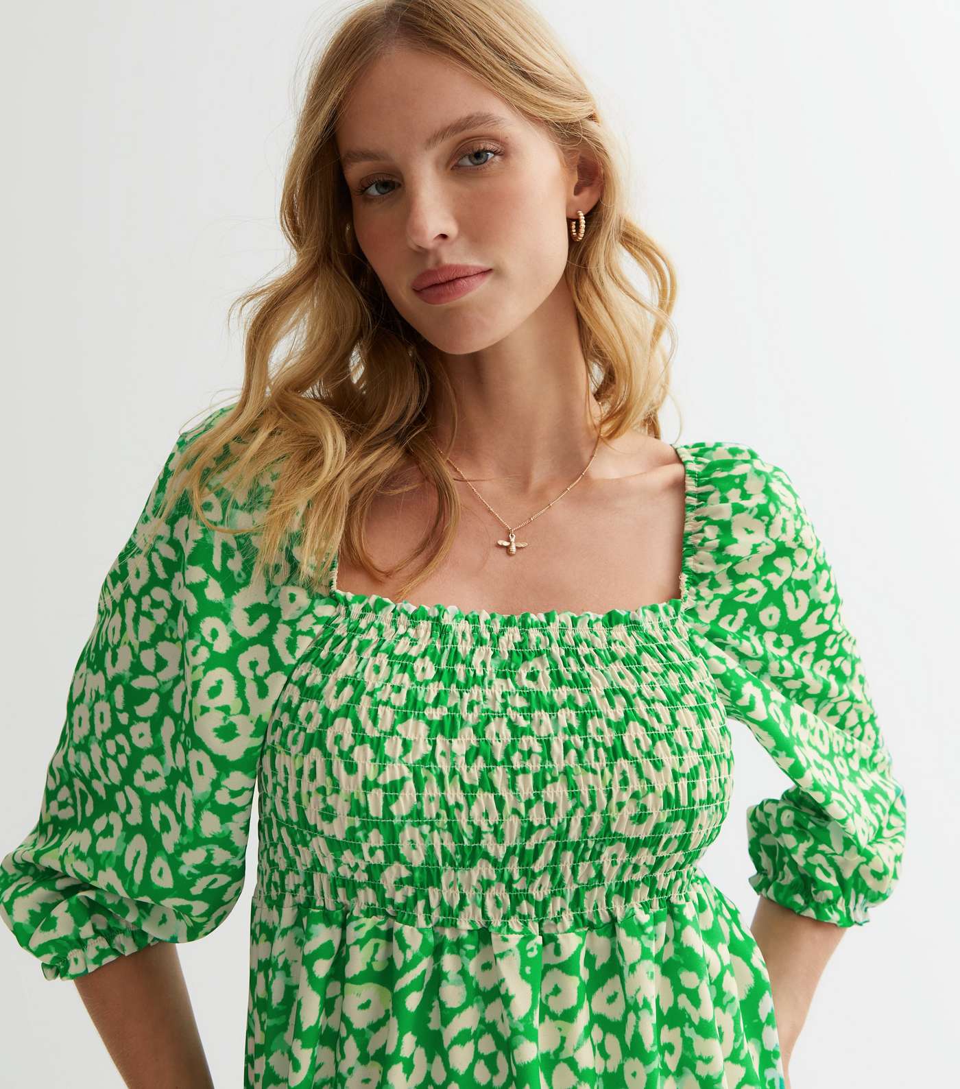 Maternity Green Leopard Print Puff Sleeve Tiered Midi Dress Image 2
