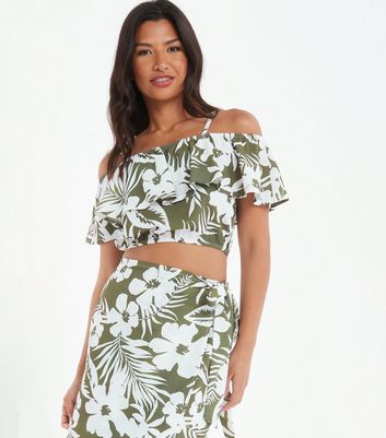 QED London Tall - Robe courte en velours à fronces et bretelles chaîne