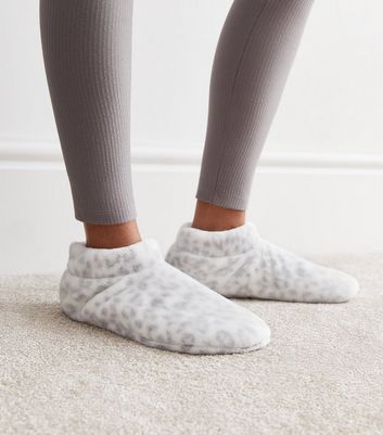 Light Grey Leopard Print Slipper Boots | New Look
