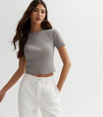 Short cropped clearance t shirt