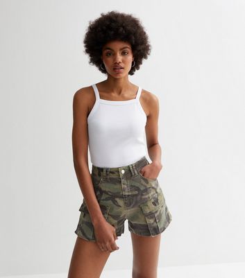 Camo store shorts womens