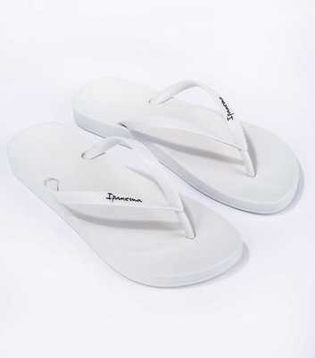 Ipanema White Flip Flops