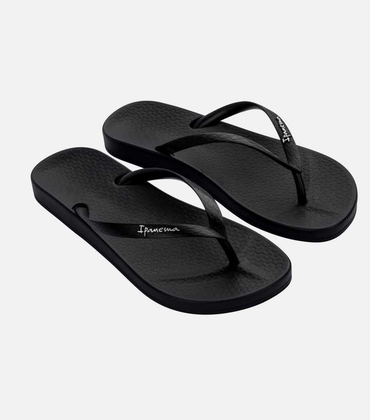 Ipanema Black Anatomic Flip Flops
